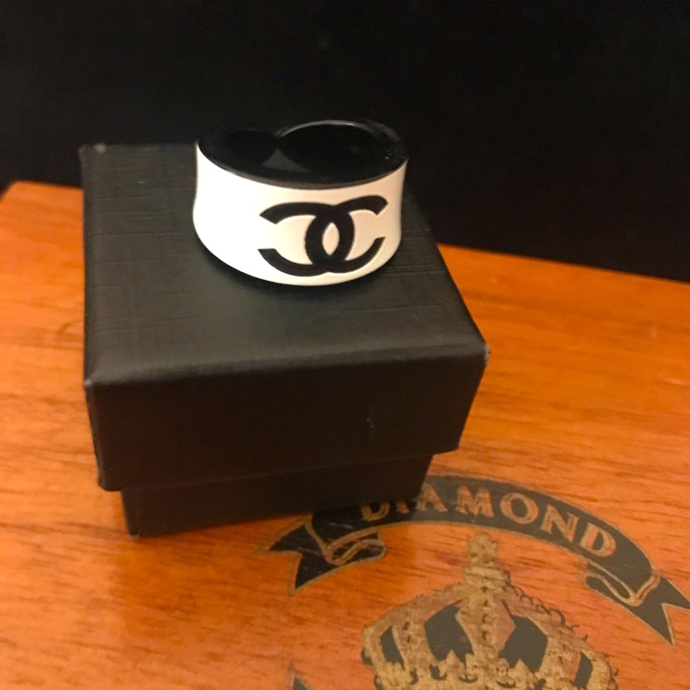 AUTHENTIC CHANEL COCO MARK CC BLACK WHITE RESIN CUFF RING LUCITE